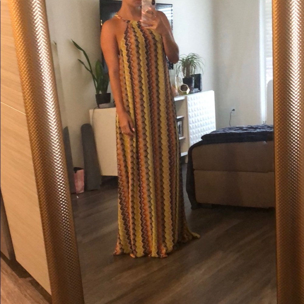 Dress - Picture 3 of 4